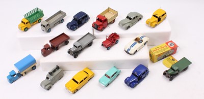 Lot 1186 - A collection of Dinky Toys models including No....