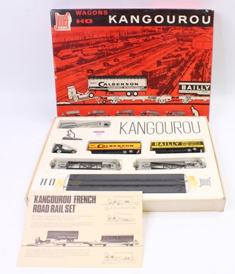 Lot 333 - A Jouef H0 scale Kangouru French Road Rail...