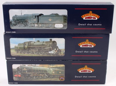 Lot 301 - A Bachmann boxed locomotive group, three...