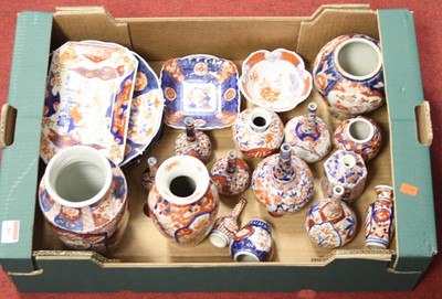 Lot 86 - A box of Japanese ceramics to include Meiji...