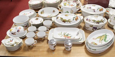 Lot 173 - An extensive collection of Royal Worcester...