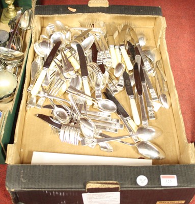 Lot 325 - A box of loose flatware, to include community...