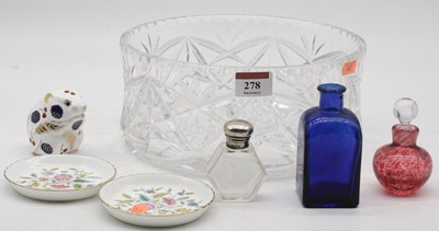 Lot 278 - A small collection of miscellaneous items to...
