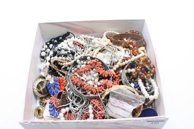 Lot 490 - A box of miscellaneous costume jewellery, to...