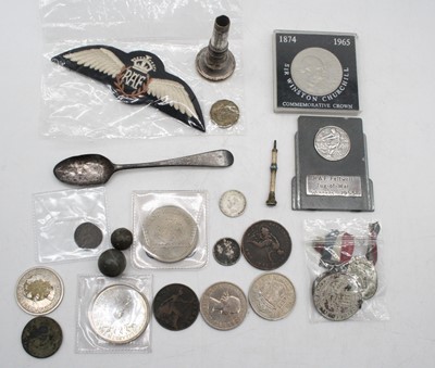 Lot 505 - A small collection of miscellaneous items to...