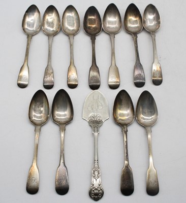 Lot 517 - A set of five George III silver grapefruit...