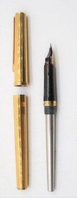 Lot 540 - A French Parker Florence fountain pen, having...