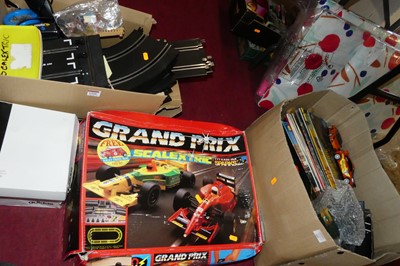 Lot 1520 - A boxed Scalextric Grand Prix set and three...