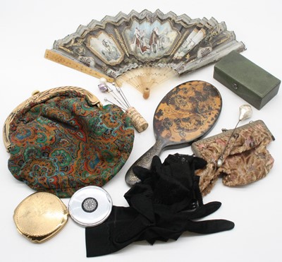 Lot 601 - A collection of miscellaneous items, to...