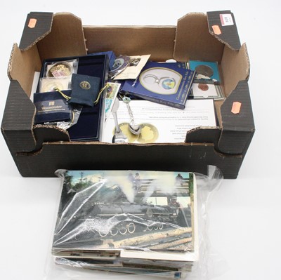 Lot 610 - A box of miscellaneous items, to include rail...