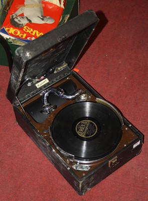 Lot 758 - A vintage Harper's gramophone