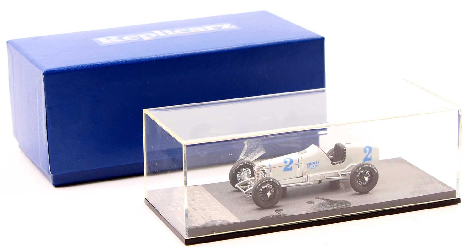 Lot 1682 - Replicarz R43014 1/43rd scale model of the...