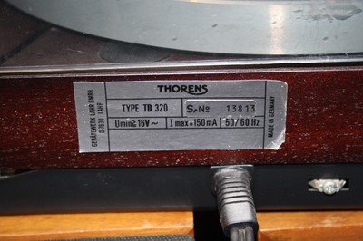 Lot 1193 - A Thorens TD 320 turntable, serial no. 31813,...
