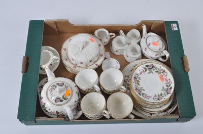 Lot 69 - A box of porcelain, to include a Wedgwood...