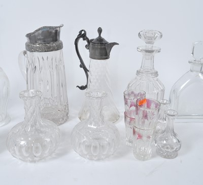 Lot 70 - A box of glassware, to include cut glass...