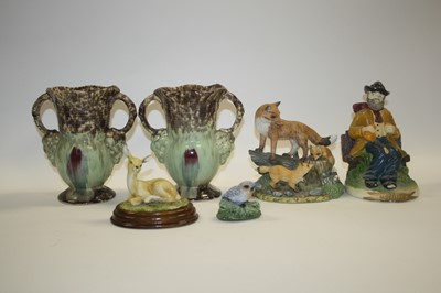 Lot 79 - A box of ceramics, to include Naples style...