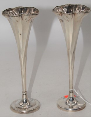 Lot 256 - A pair of Edward VII silver trumpet shaped...