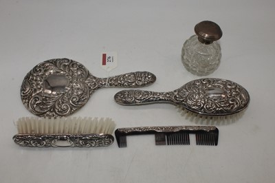 Lot 276 - A collection of silver items, to include a...