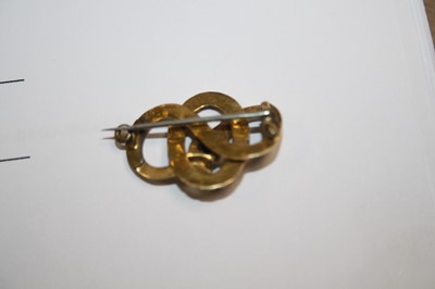 Lot 401 - A Victorian yellow metal and turquoise set...