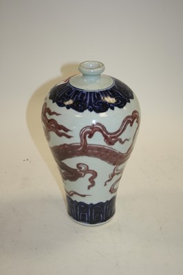 Lot 39 - A Chinese export Meiping vase, under-glaze...