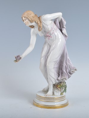 Lot 2105 - An early 20th century Meissen porcelain figure...
