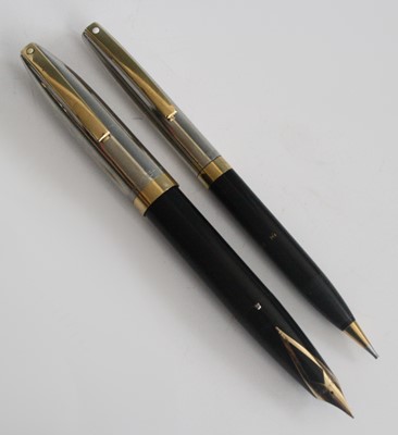 Lot 114 - A Sheaffer Imperial fountain pen and...