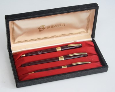 Lot 132 - A cased Sheaffer Imperial IV fountain pen,...