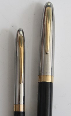 Lot 133 - A cased Sheaffer Snorkel Sentinel fountain pen...