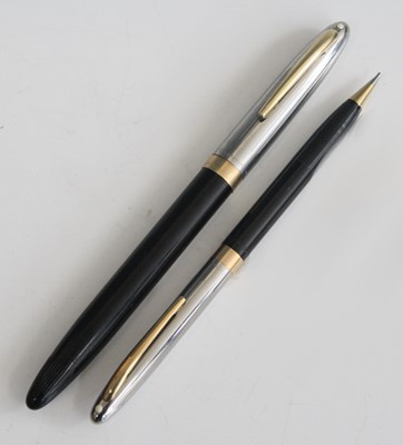 Lot 133 - A cased Sheaffer Snorkel Sentinel fountain pen...