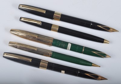 Lot 148 - A cased Sheaffer 1000 cartridge pen and...