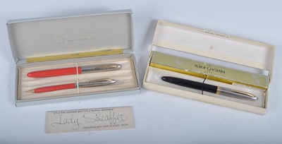 Lot 152 - A boxed Lady Sheaffer 500 fountain pen and...