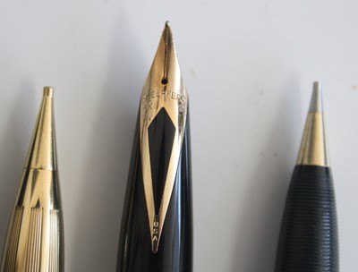Lot 155 - A cased Sheaffer 3000 Lifetime fountain pen...