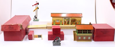 Lot 161 - Hornby post-war accessories: No.3 station,...