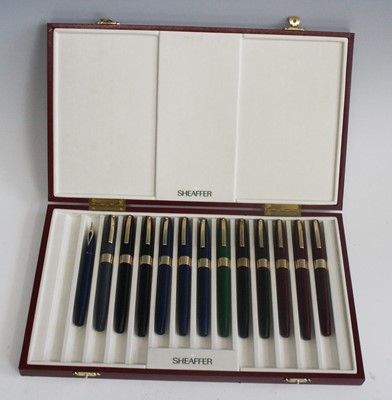 Lot 164 - A cased collection of thirteen Sheaffer...