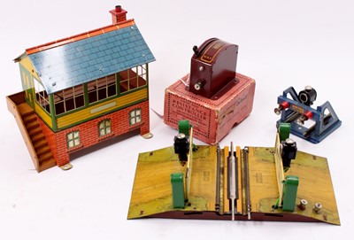 Lot 157 - Four Hornby ‘electric’ items: 1931-3 level...