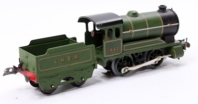 Lot 183 - Post-war Hornby E502 20v AC loco & tender LNER...