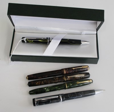 Lot 173 - Five various pens, being a Conway Stewart 15...