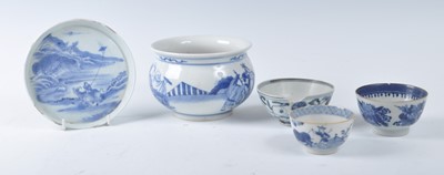 Lot 2429 - A Chinese export porcelain blue and white bowl,...