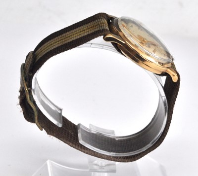 Lot 2251 - A 9ct yellow gold gent's Tudor 15 jewel manual...
