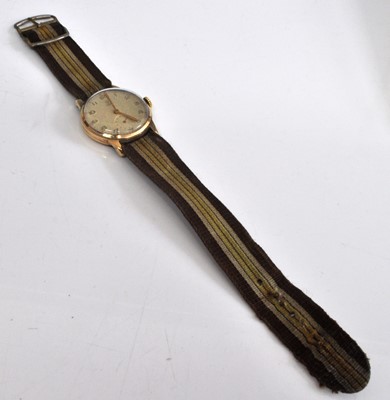 Lot 2251 - A 9ct yellow gold gent's Tudor 15 jewel manual...