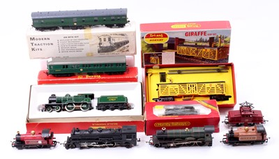 Lot 339 - A collection of boxed and loose locomotives...
