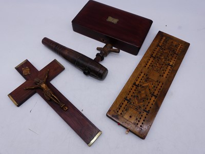 Lot 78 - A box of miscellaneous treen, to include...