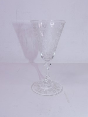 Lot 152 - A small collection of glassware, to include...