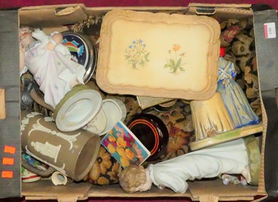 Lot 190 - A box of miscellaneous items, to include...
