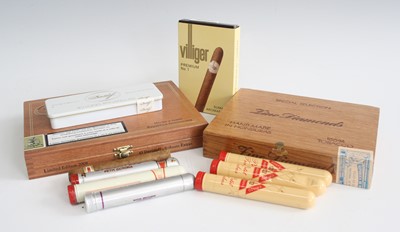Lot 2289 - A collection of cigars, to include five...