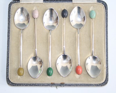 Lot 181 - A cased set of six Art Deco silver and...