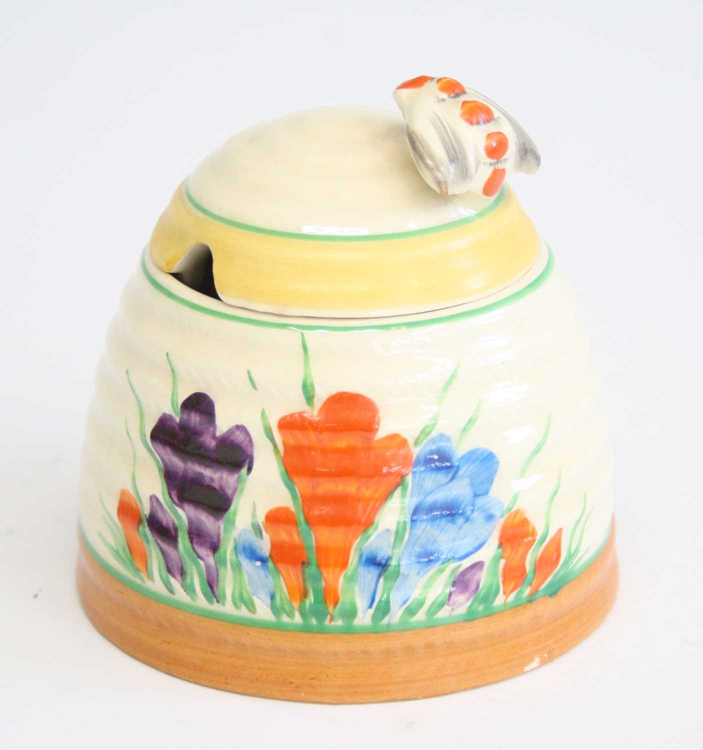 Lot 57 - A 1930s Clarice Cliff Crocus pattern pottery...