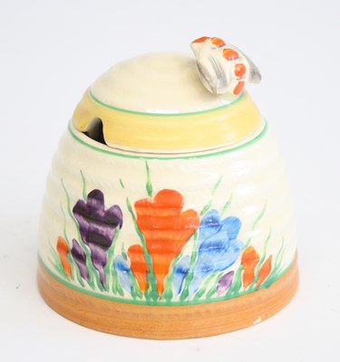 Lot 57 - A 1930s Clarice Cliff Crocus pattern pottery...