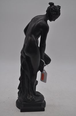 Lot 39 - A 20th century bronzed metal figure of Venus,...