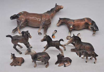 Lot 83 - A collection of 20th century earthenware...